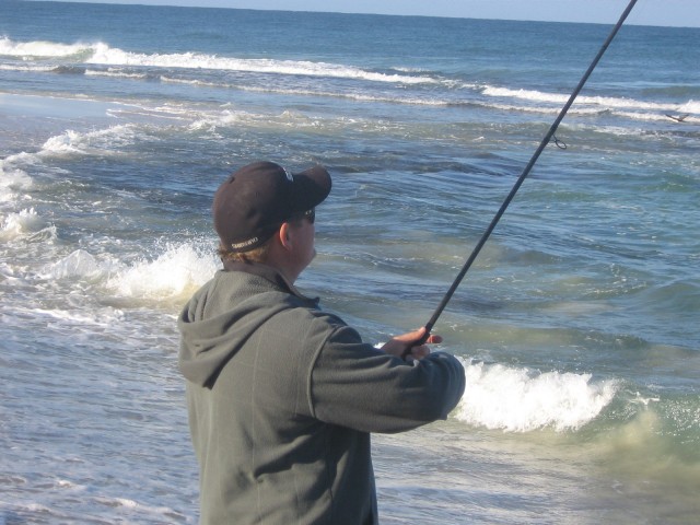 Plug cast over shallow reef