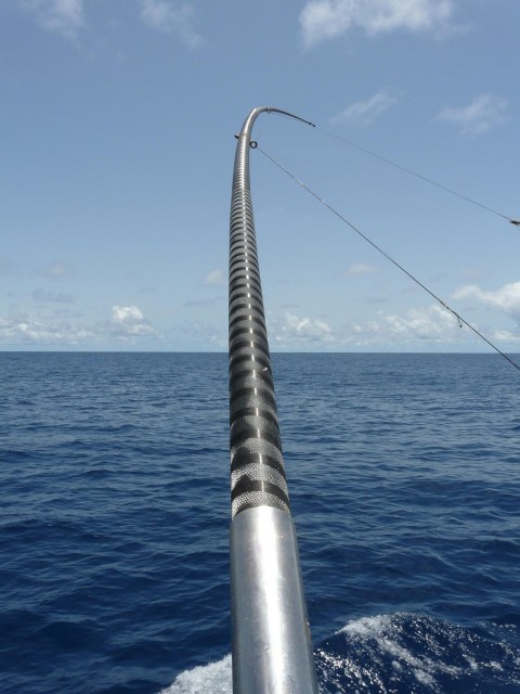 Outrigger under tension